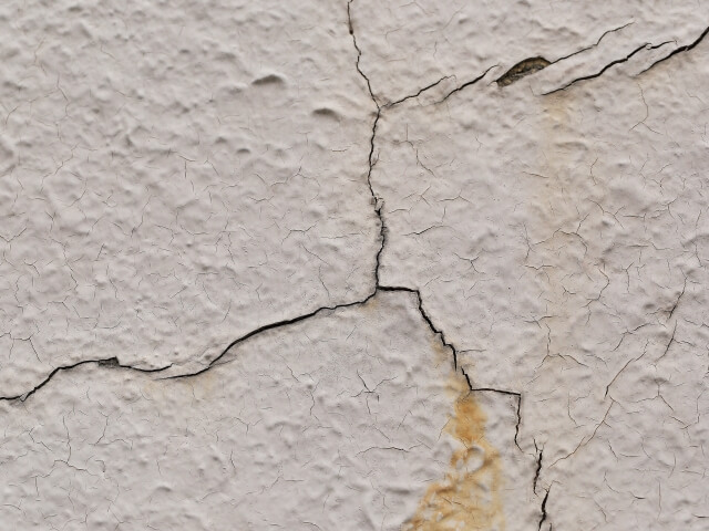 家の資産価値を守る｜外壁ひび割れセルフチェック方法